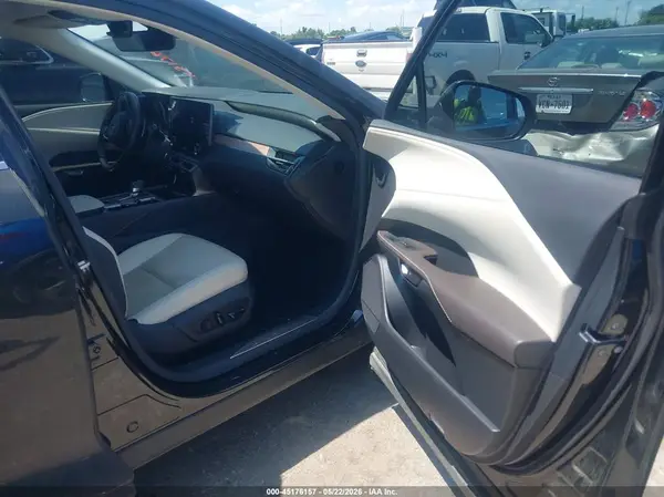2023 LEXUS RX IAAI lot 45176157 auction photo 5