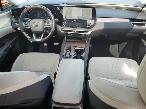 JTJCHMAA4R2011943 2024 LEXUS RX - Image 8