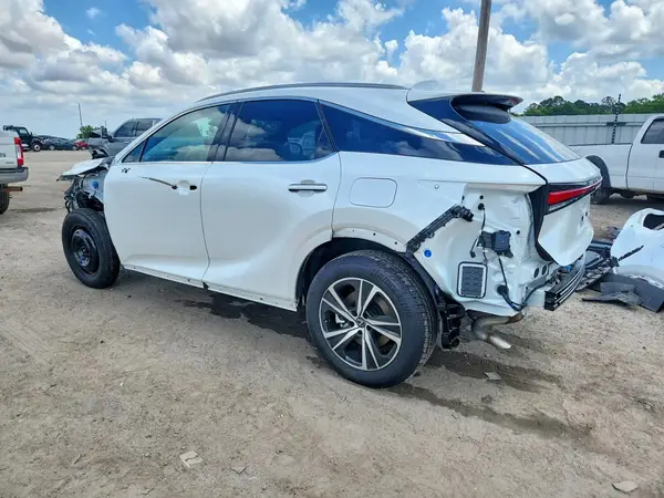 JTJCHMAA4S2029686 2025 LEXUS RX - Image 2