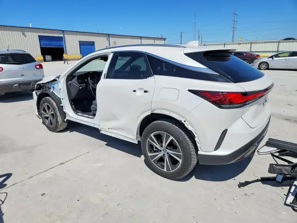 JTJCHMAA6S2033979 2025 LEXUS RX - Image 2