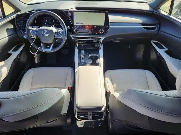 JTJCHMAA8R2015770 2024 LEXUS RX - Image 8