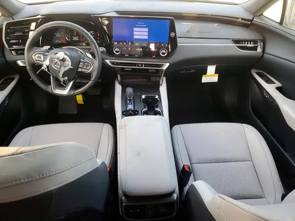 JTJCHMAA8S2027827 2025 LEXUS RX - Image 8