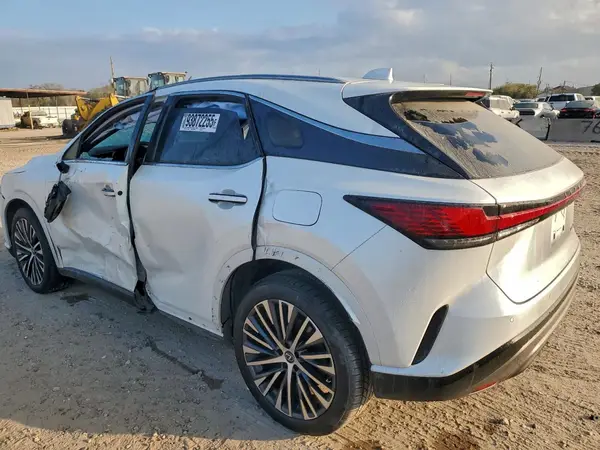 JTJCHMAA9S2022720 2025 LEXUS RX - Image 2