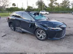 JTJCHMAAXP2001561 2023 LEXUS RX