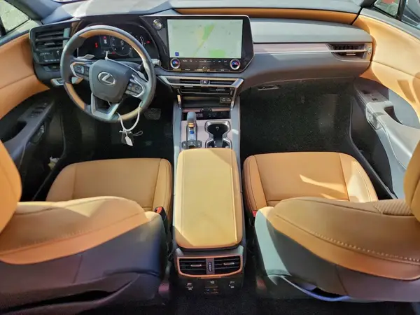 JTJCHMAAXR2018329 2024 LEXUS RX - Image 8