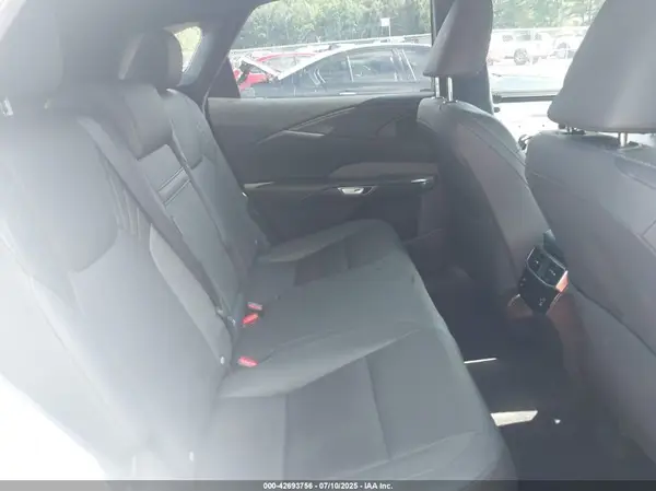 JTJCHMAAXS2022774 2025 LEXUS RX - Image 8
