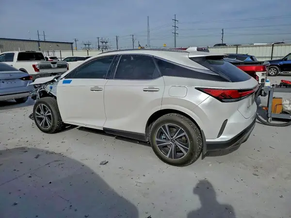 JTJCHMAAXT2036238 2026 LEXUS RX - Image 2