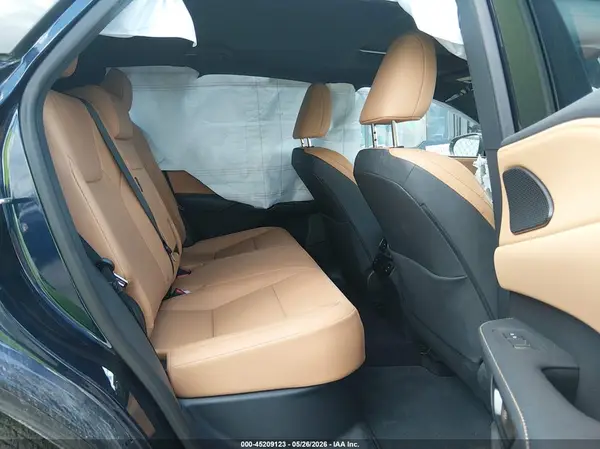 JTJCHMAAXT2040077 2026 LEXUS RX - Image 8