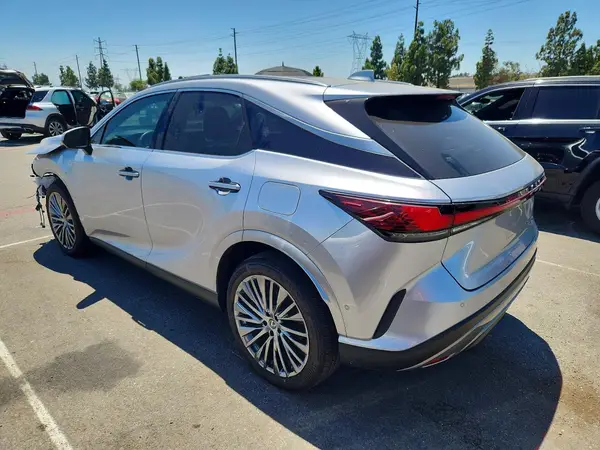 JTJCJMGA3S2027617 2025 LEXUS RX - Image 2