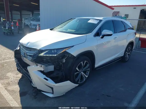 JTJDGKCA1J2001156 2018 LEXUS RX - Image 2