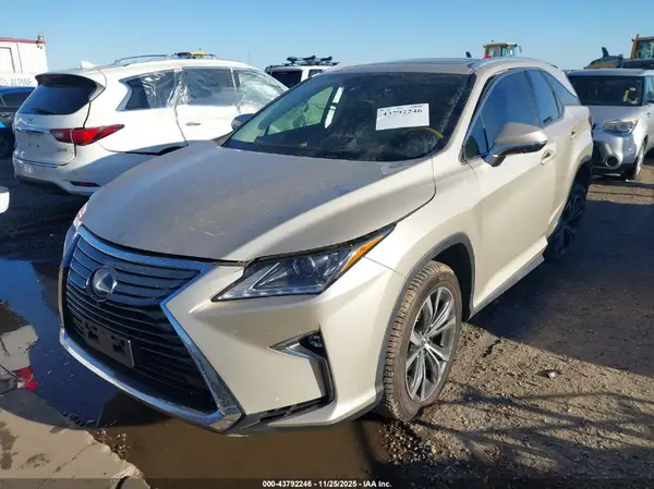 JTJDGKCA4K2008443 2019 LEXUS RX - Image 2