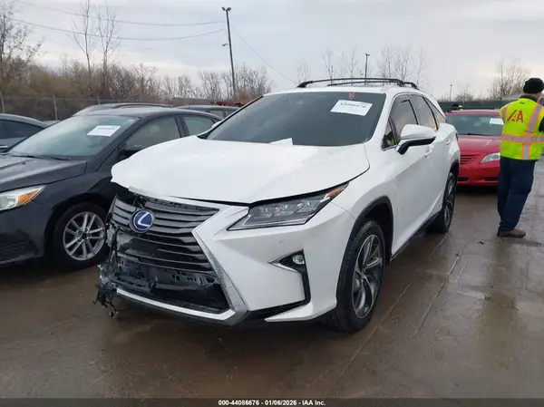 JTJDGKCA5K2007799 2019 LEXUS RX - Image 2