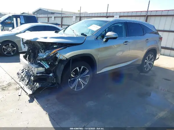 JTJDGKCA6K2008198 2019 LEXUS RX - Image 2