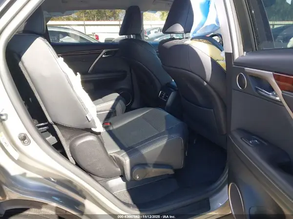 JTJDGKCA6K2008198 2019 LEXUS RX - Image 8