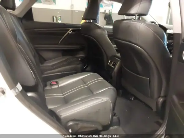 JTJDGKCA7J2000710 2018 LEXUS RX - Image 8