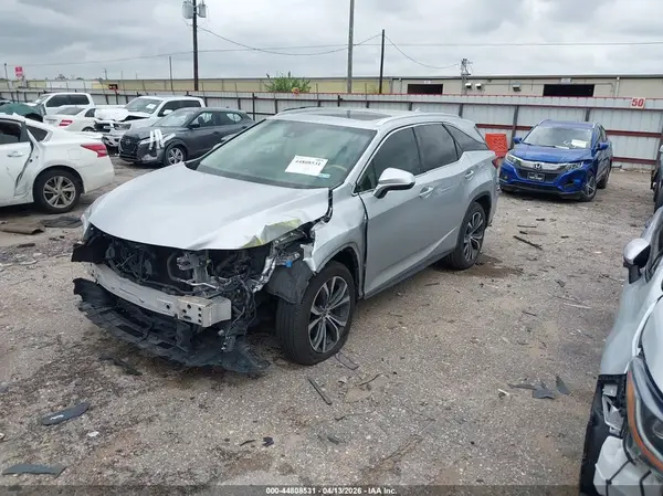 JTJDGKCA8K2007327 2019 LEXUS RX - Image 2