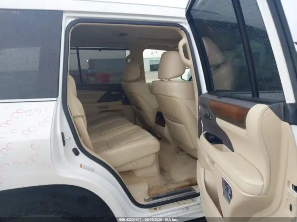 JTJDY7AX1M4333558 2021 LEXUS LX - Image 8