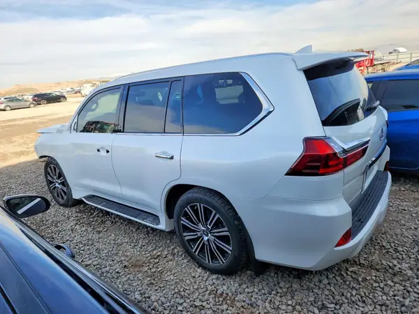 JTJDY7AX3M4336624 2021 LEXUS LX - Image 2
