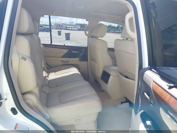 JTJDY7AX8M4335663 2021 LEXUS LX - Image 8