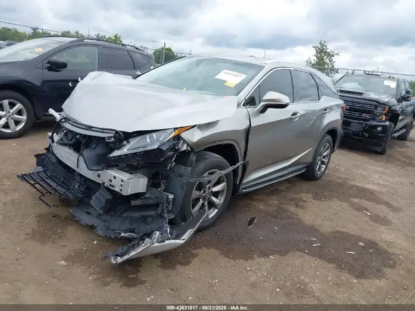 JTJDZKCA0J2001479 2018 LEXUS RX - Image 2