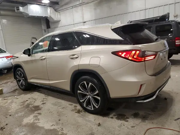 JTJDZKCA0J2003829 2018 LEXUS RX - Image 2