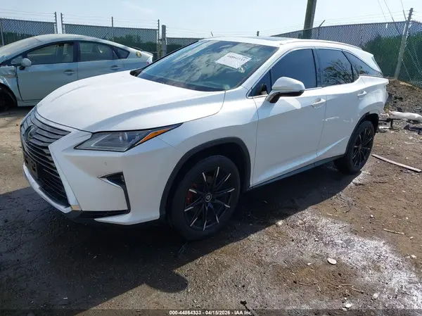 JTJDZKCA1J2001555 2018 LEXUS RX - Image 2