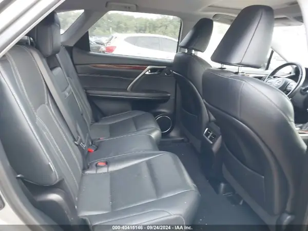 JTJDZKCA2J2005016 2018 LEXUS RX - Image 8