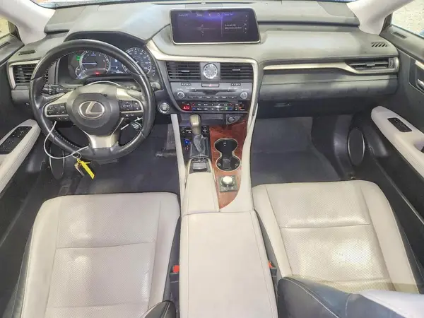 JTJDZKCA2J2006439 2018 LEXUS RX - Image 8