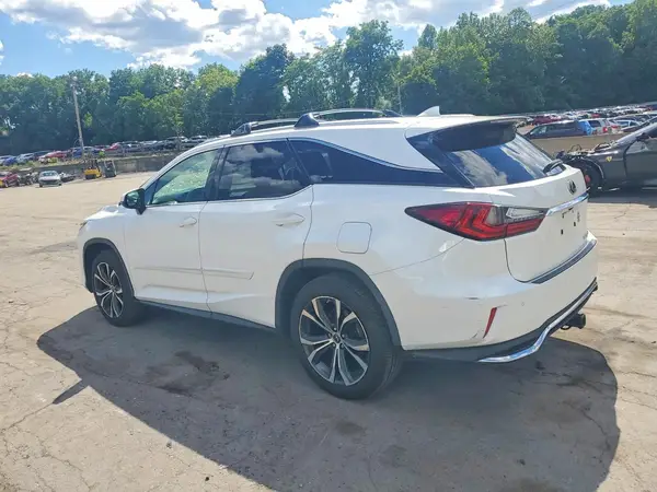 JTJDZKCA3K2015068 2019 LEXUS RX - Image 2