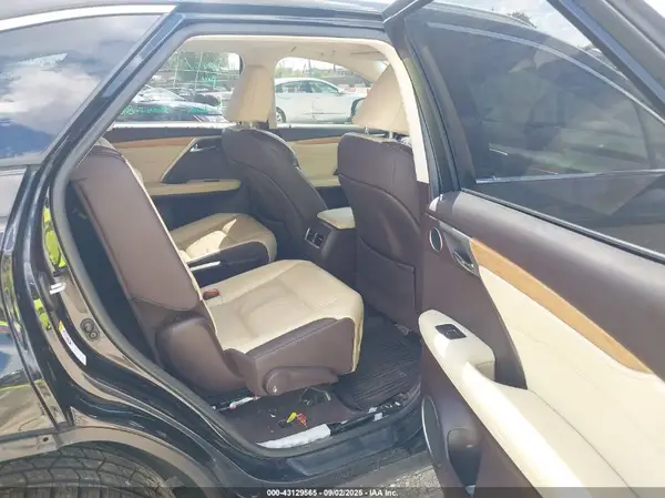 JTJDZKCA4K2018030 2019 LEXUS RX - Image 8