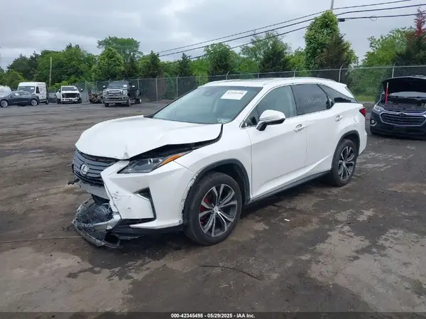 JTJDZKCA6J2001020 2018 LEXUS RX - Image 2