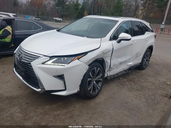 JTJDZKCA6J2002104 2018 LEXUS RX - Image 2