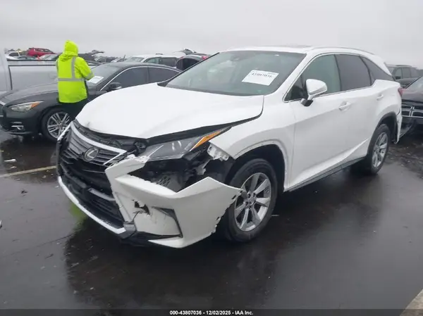 JTJDZKCA6J2002491 2018 LEXUS RX - Image 2