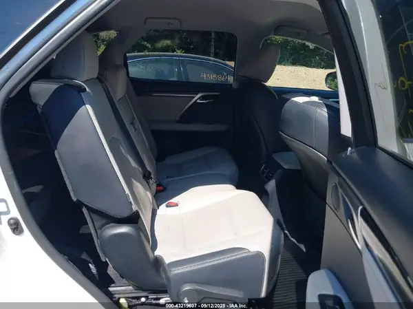 JTJDZKCA6K2017171 2019 LEXUS RX - Image 8