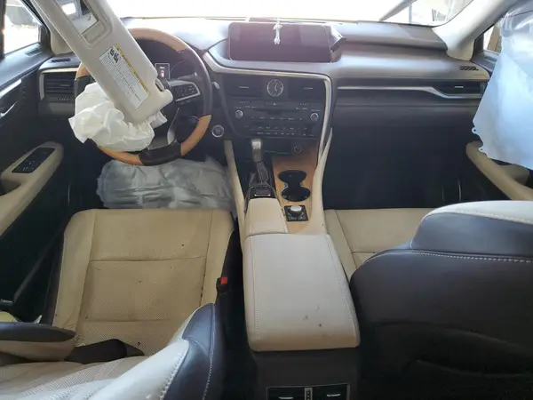 JTJDZKCA7J2001902 2018 LEXUS RX - Image 8