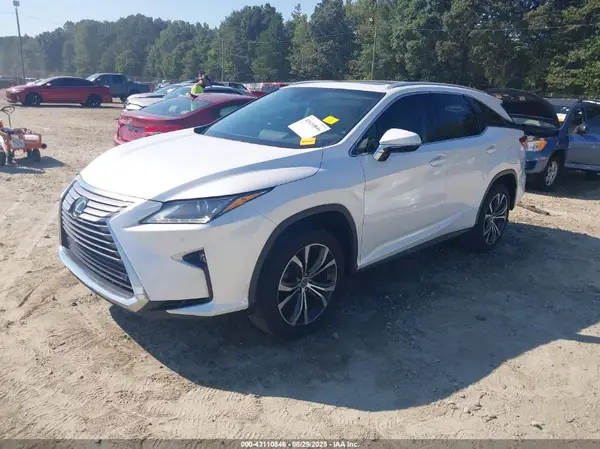 JTJDZKCA7J2002239 2018 LEXUS RX - Image 2