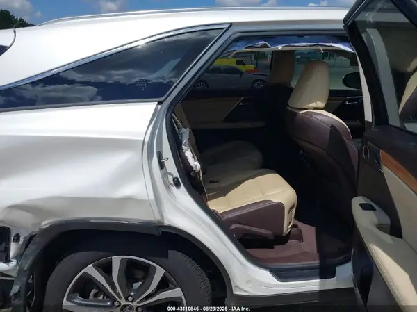 JTJDZKCA7J2002239 2018 LEXUS RX - Image 8
