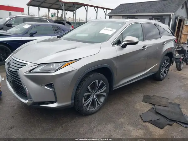 JTJDZKCA7K2018099 2019 LEXUS RX - Image 2
