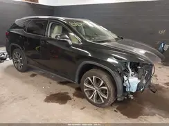 JTJDZKCA8J2000791 2018 LEXUS RX