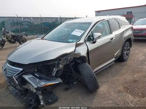 JTJDZKCA8J2001116 2018 LEXUS RX - Image 2