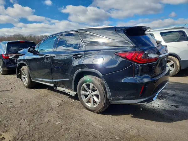 JTJDZKCA8J2005411 2018 LEXUS RX - Image 2