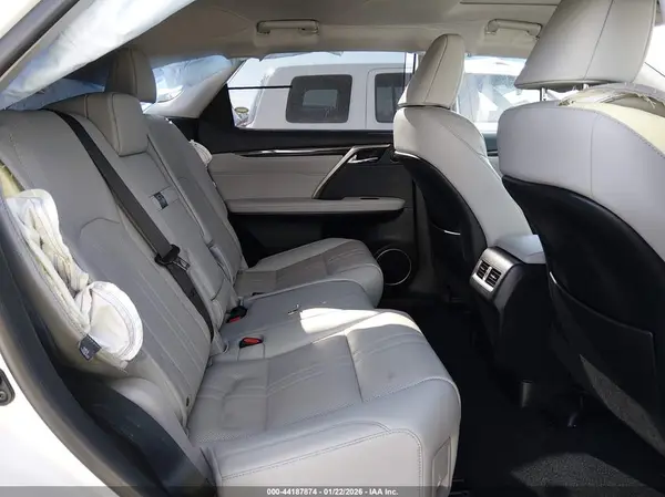 JTJDZKCA8K2017429 2019 LEXUS RX - Image 8
