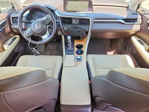 JTJDZKCAXJ2000405 2018 LEXUS RX - Image 8
