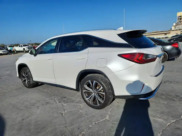 JTJDZKCAXJ2002249 2018 LEXUS RX - Image 2
