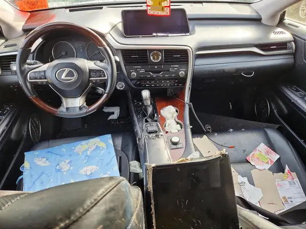 JTJDZKCAXJ2006463 2018 LEXUS RX - Image 8