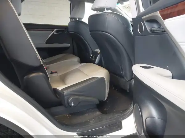 JTJDZKCAXJ2008276 2018 LEXUS RX - Image 8