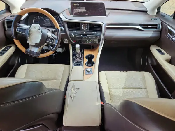 JTJDZKCAXJ2009833 2018 LEXUS RX - Image 8