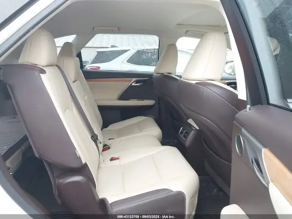 JTJDZKCAXJ2014028 2018 LEXUS RX - Image 8