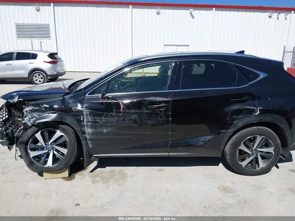 2021 LEXUS NX auction photo 6