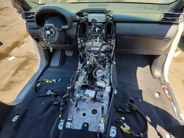 JTJGB7CX0S4082413 2025 LEXUS LX - Image 8